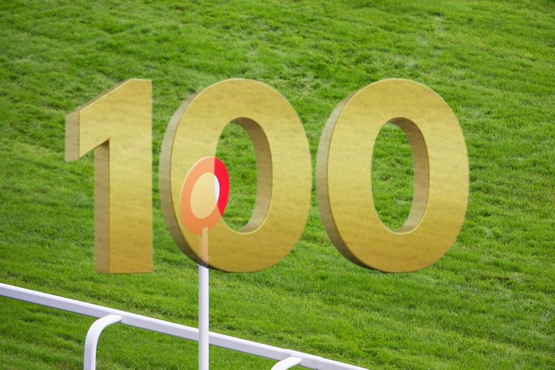 Gold 3D 100 Against Turf Winning Post